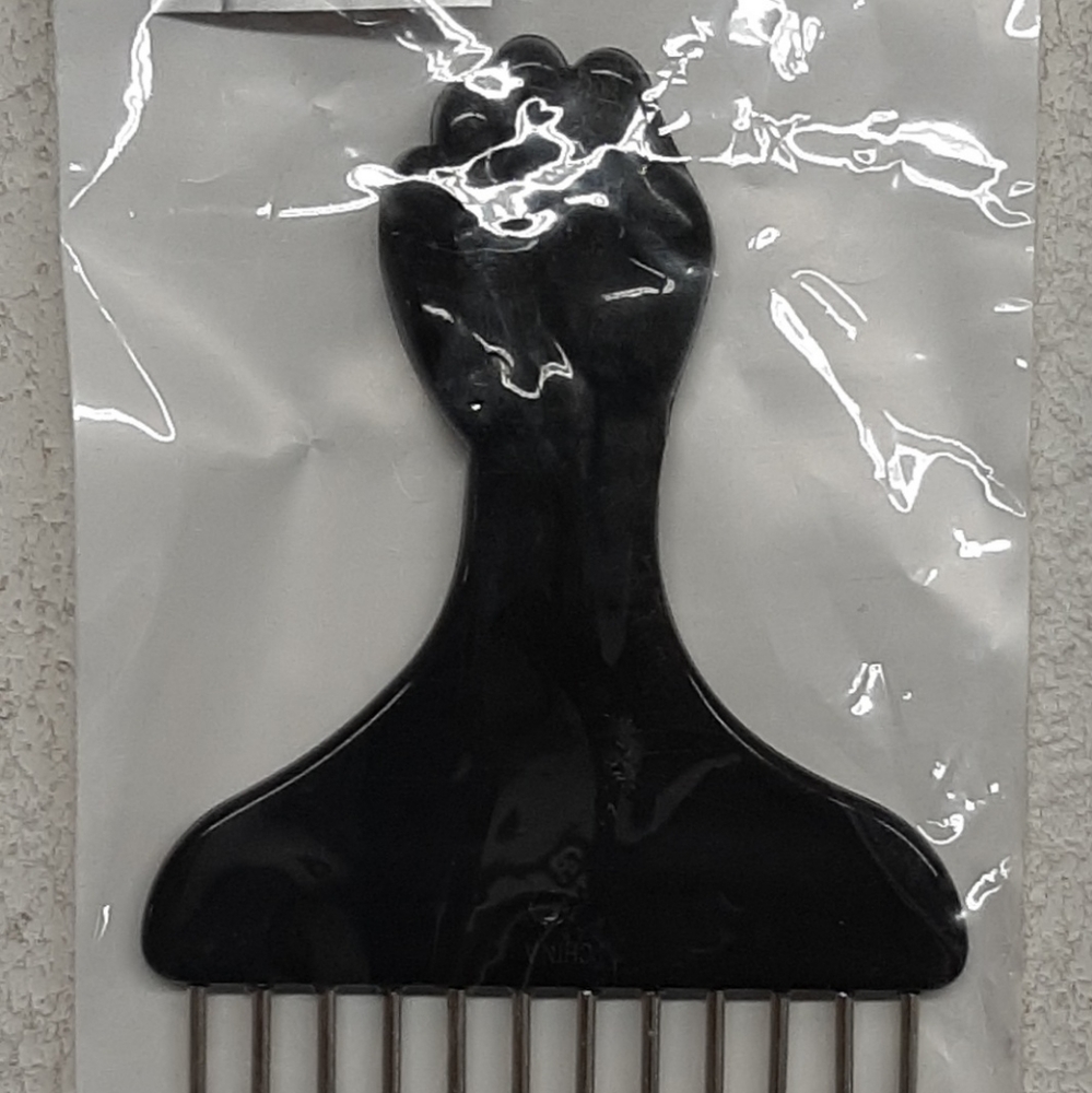 FIST AFRO PIK.